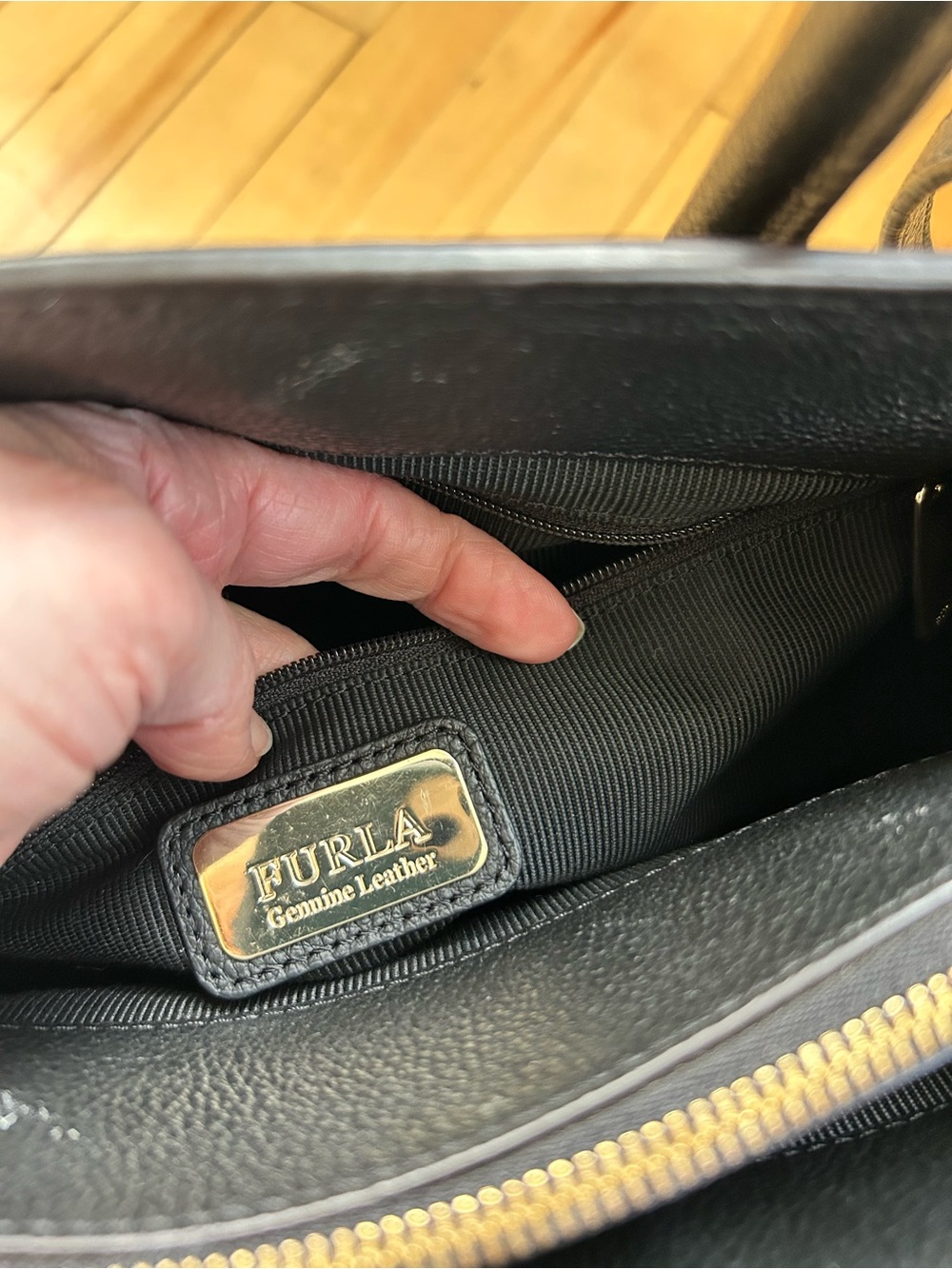 Furla Black Italian Leather Bag - Picture 3 of 9